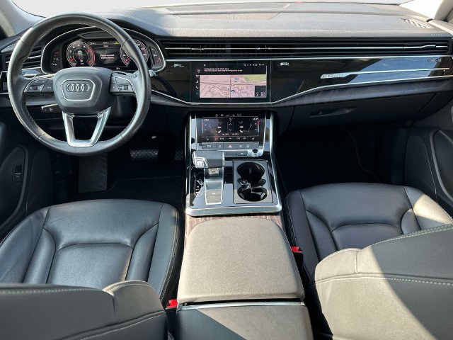 Used 2023 Audi Q8 Premium AWD/4WD image 16