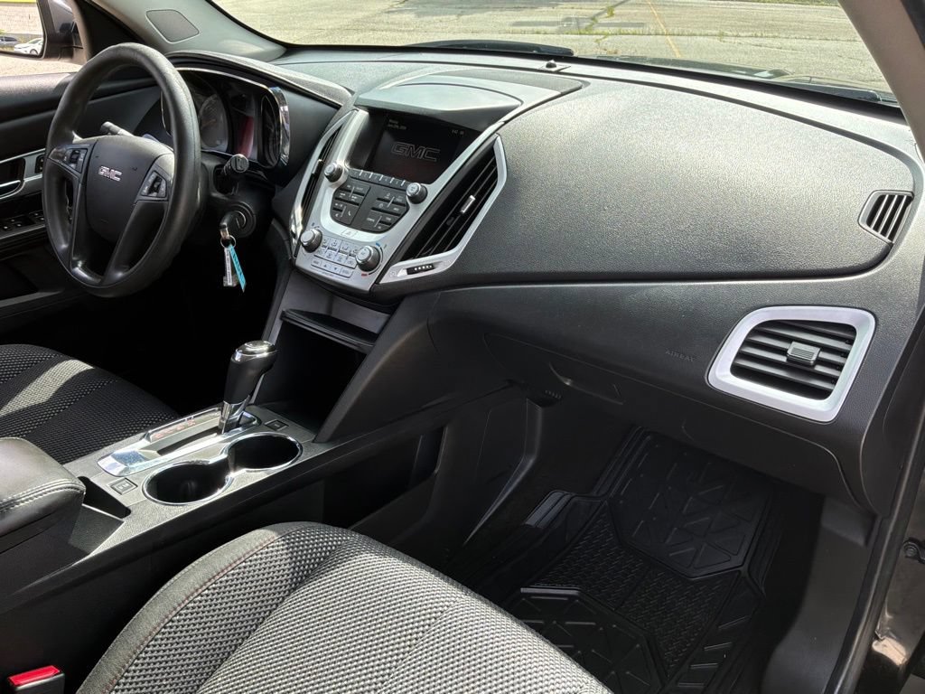 Used 2017 GMC Terrain SLE AWD/4WD image 25