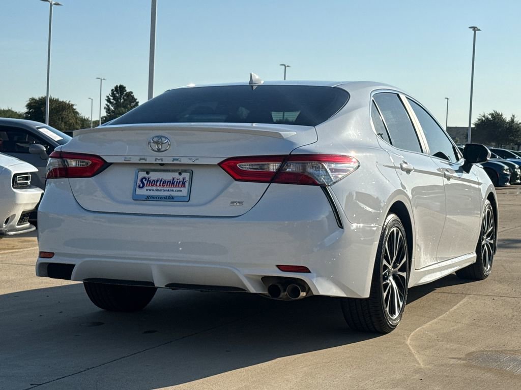 Used 2019 Toyota Camry SE FWD image 8