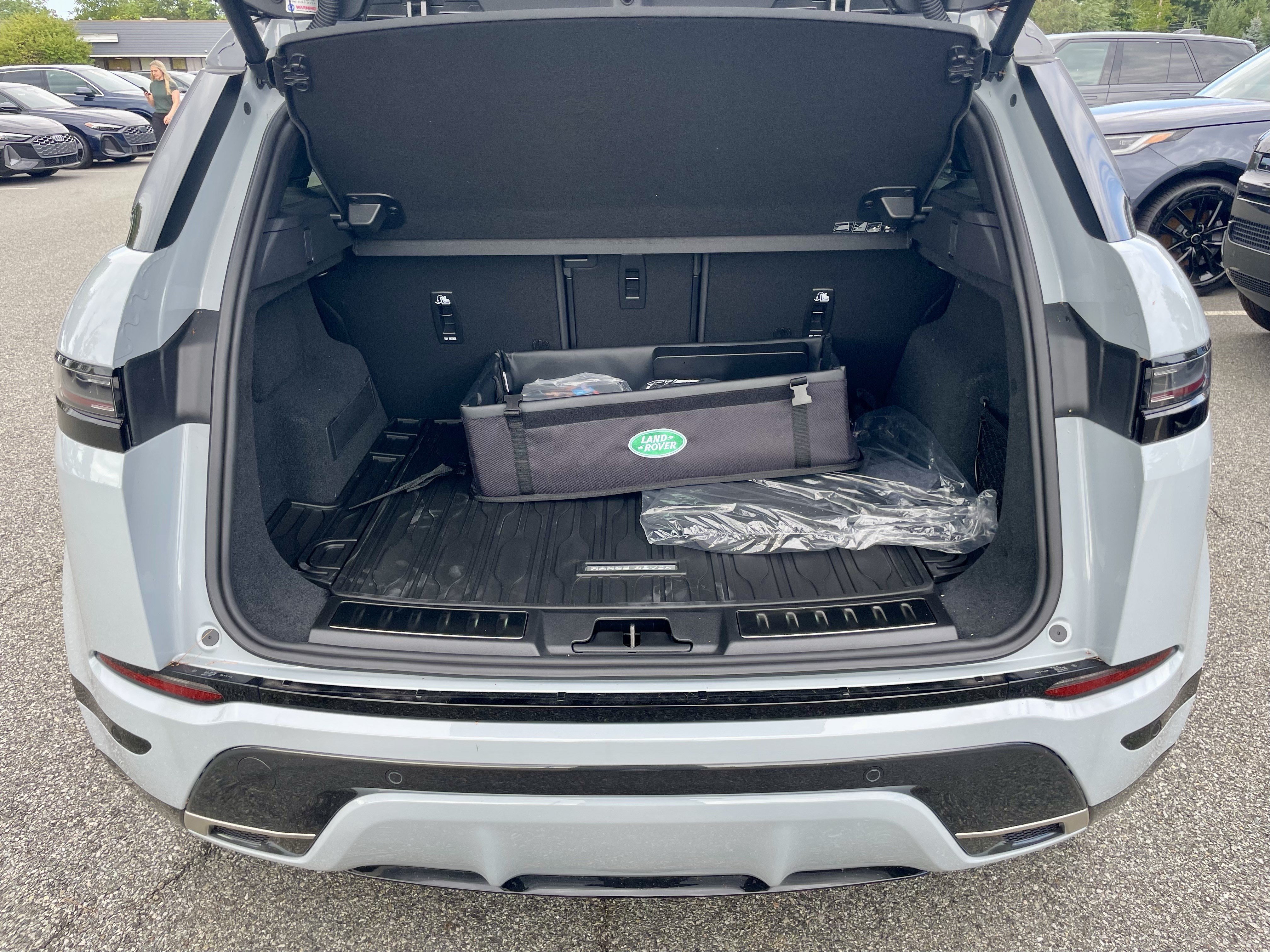 New 2026 Land Rover Range Rover Evoque Hoxton AWD/4WD image 37