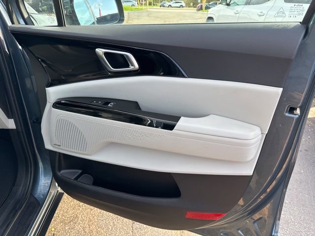 Used 2024 Kia Carnival SX Prestige FWD image 30