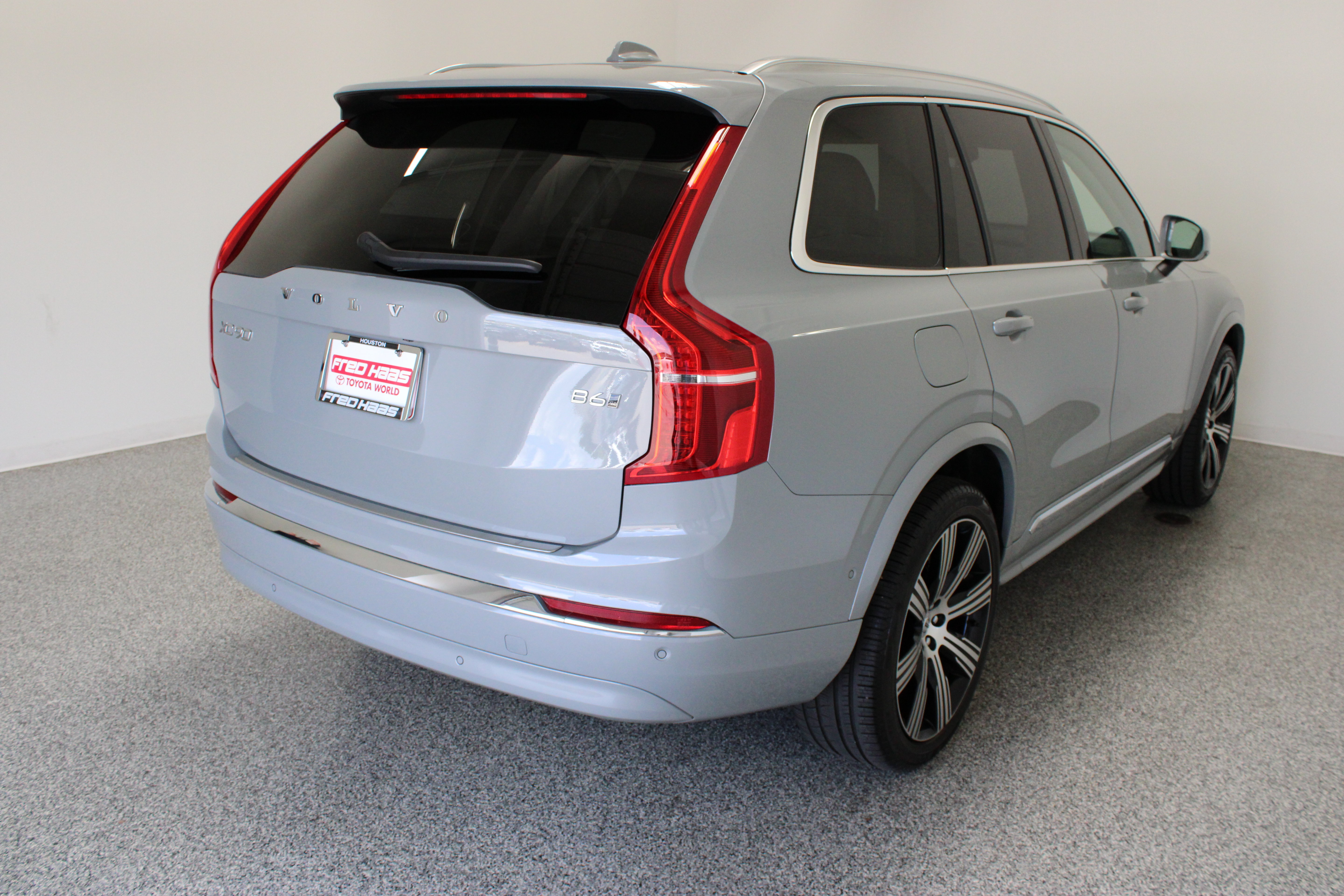 Used 2025 Volvo XC90 B6 Ultra w/ Protection Package Premier AWD/4WD image 7