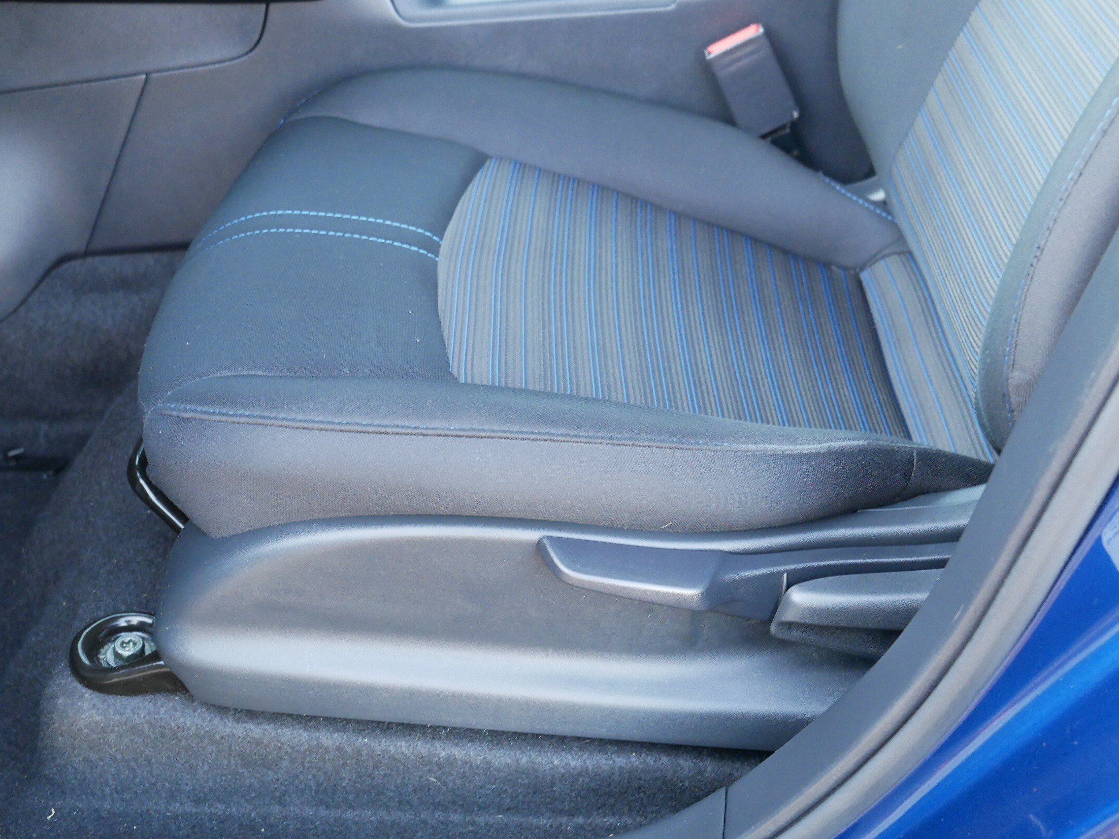 Certified 2025 Nissan Leaf S FWD image 20
