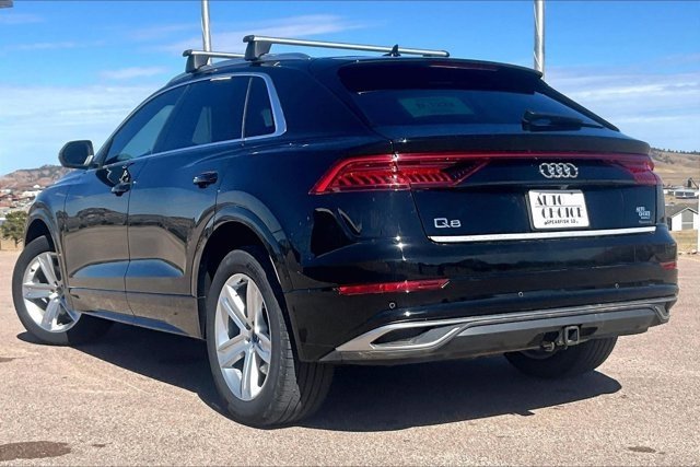 Used 2019 Audi Q8 Premium image 4