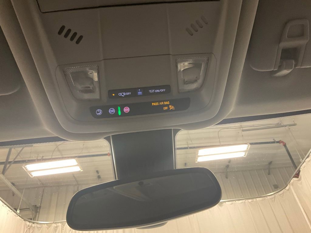 Used 2024 GMC Terrain SLE image 24