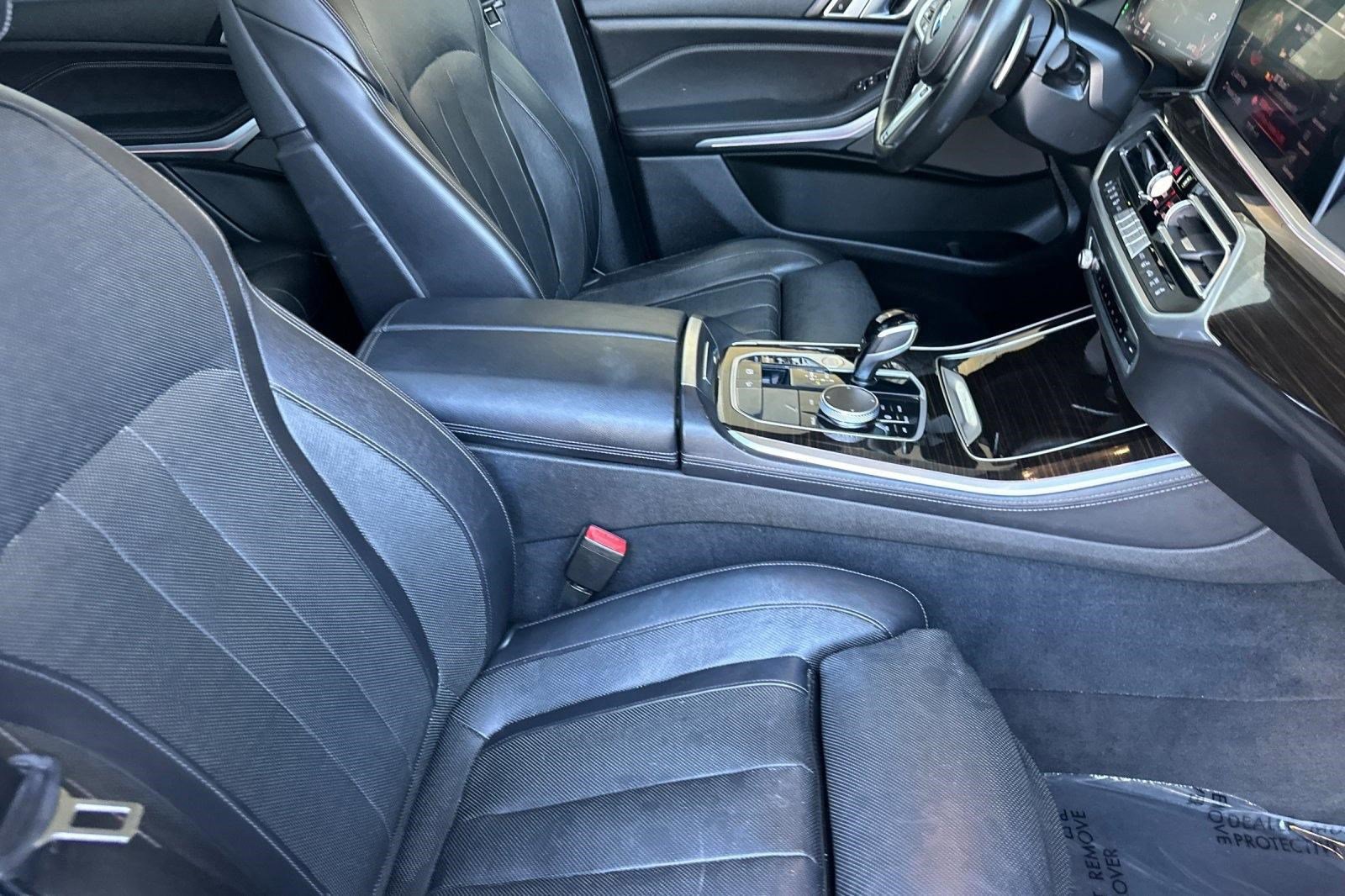 Used 2020 BMW X5 M50i image 30