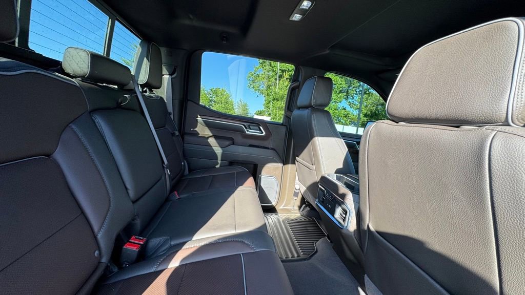 Used 2025 GMC Sierra 1500 Denali w/ Denali Reserve Package AWD/4WD image 7