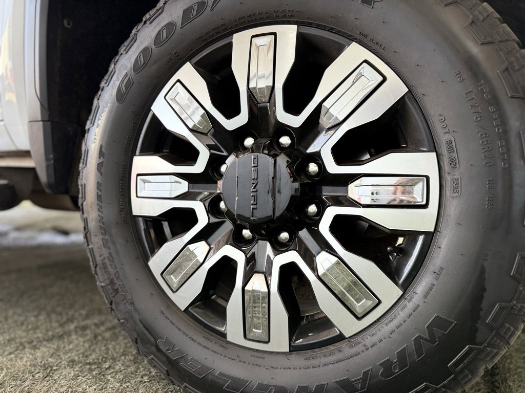 Used 2024 GMC Sierra 2500 Denali w/ Denali Reserve Package image 12