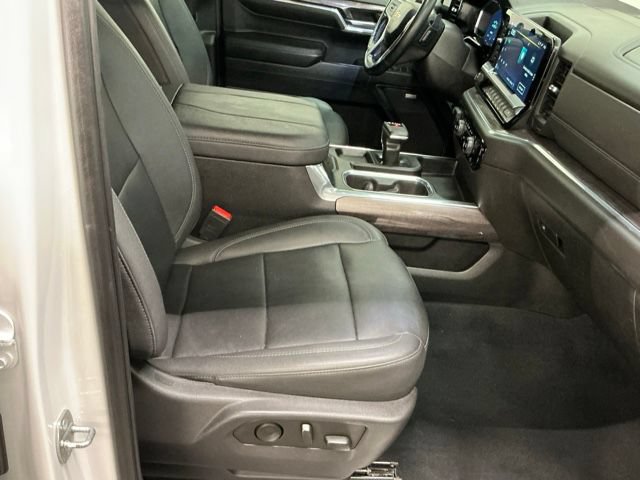 Used 2023 Chevrolet Silverado 1500 LTZ w/ LTZ Premium Package AWD/4WD image 23