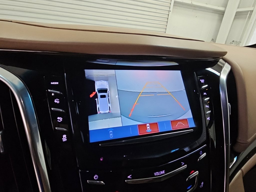 Used 2019 Cadillac Escalade ESV Platinum RWD image 19