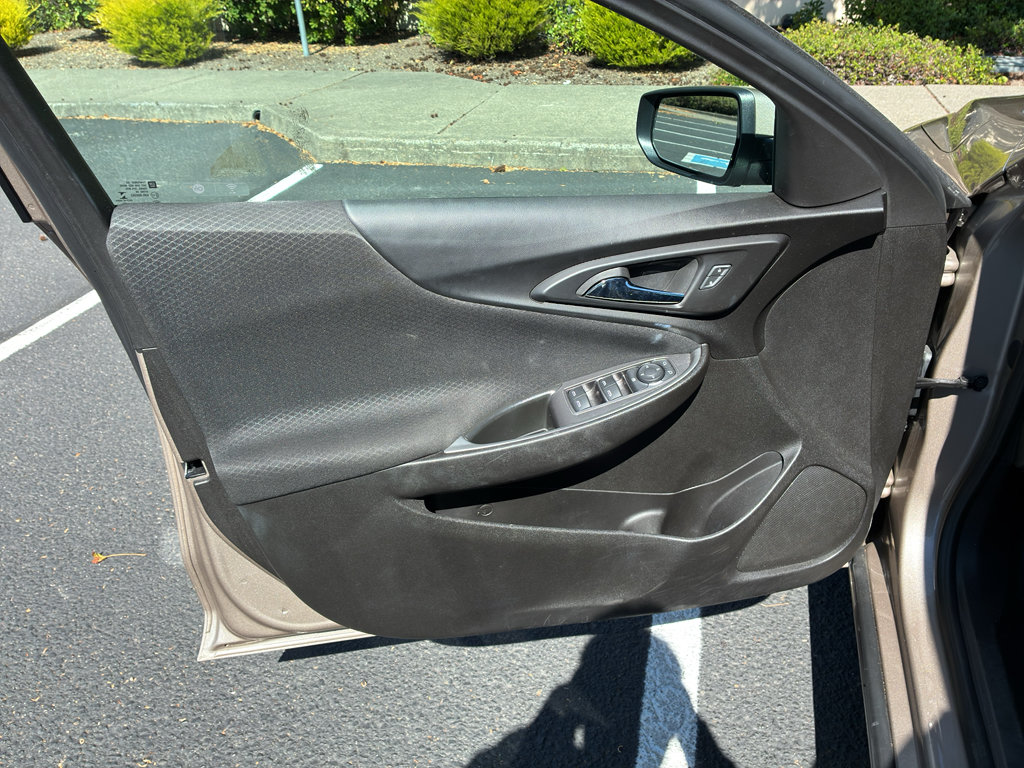 Used 2023 Chevrolet Malibu LT FWD image 21