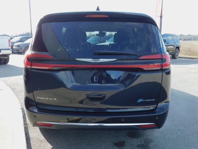 Used 2024 Chrysler Pacifica Select image 8