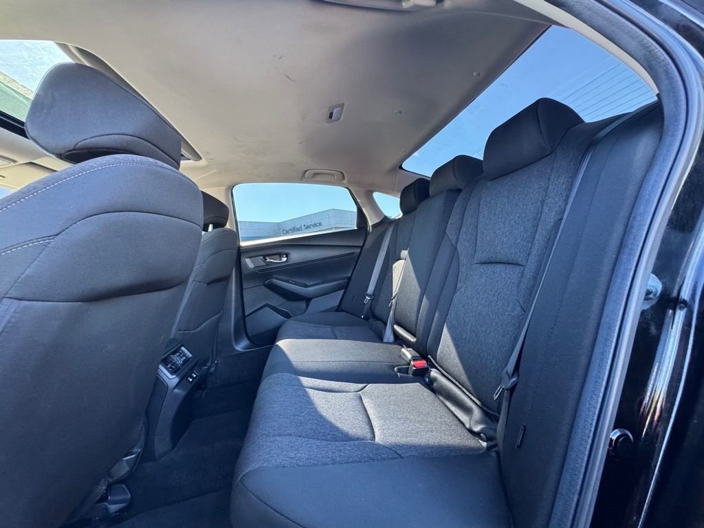 Used 2025 Honda Accord SE image 11