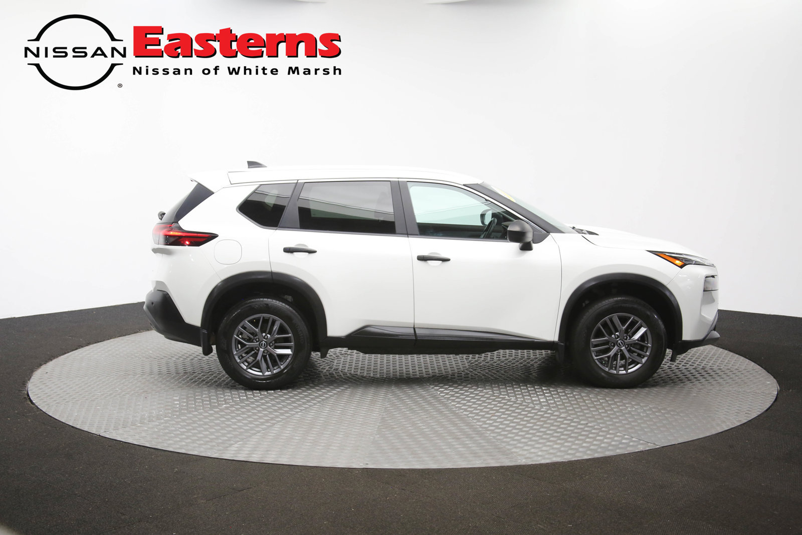 Used 2023 Nissan Rogue S AWD/4WD image 41