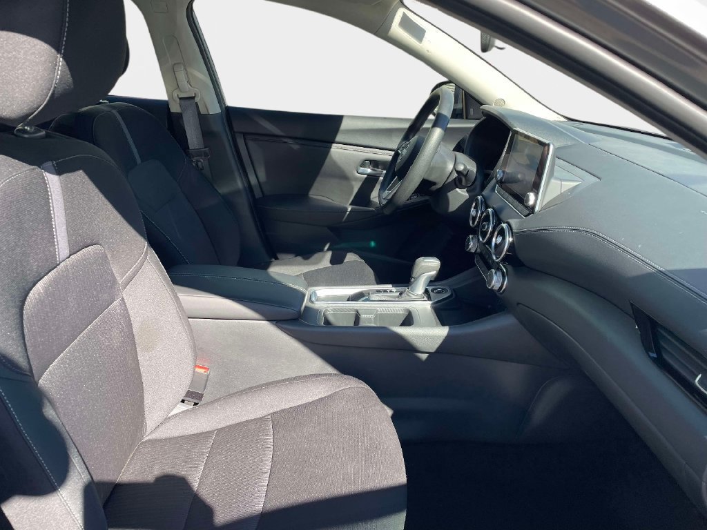 Used 2025 Nissan Sentra SV FWD image 10