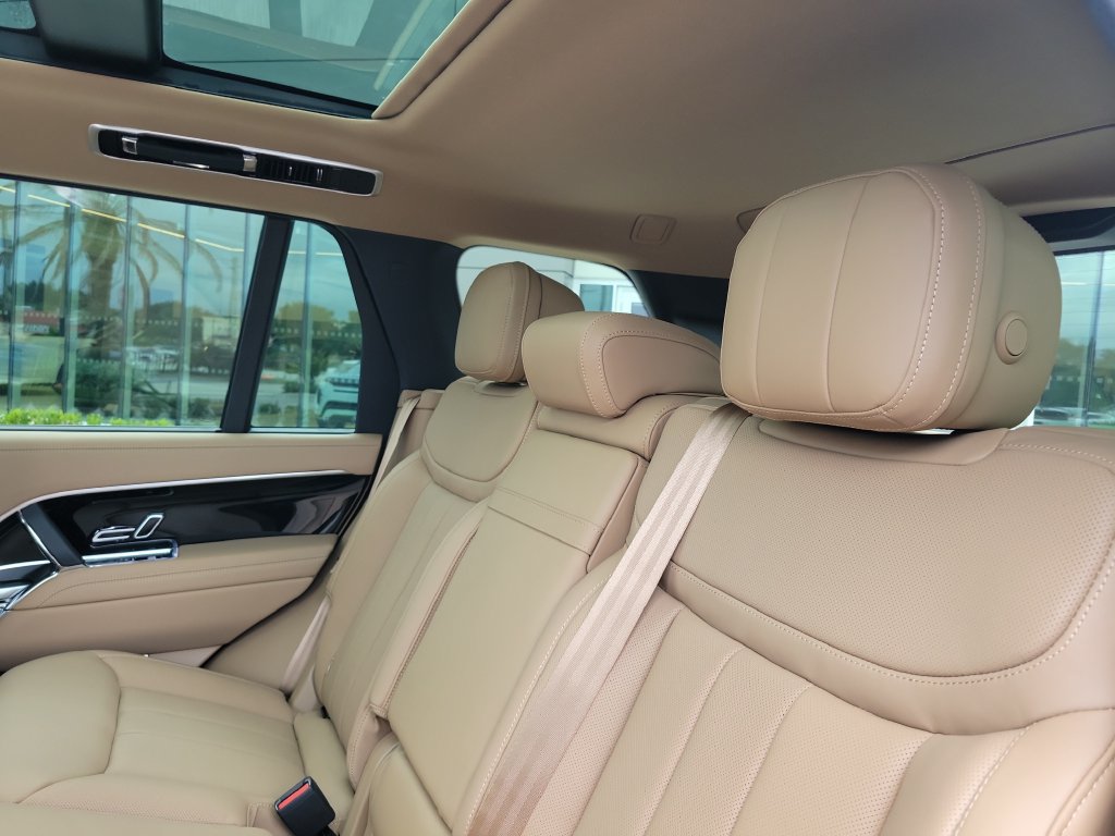 New 2027 Land Rover Range Rover SE AWD/4WD image 15