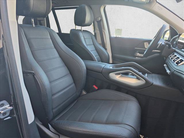 Used 2023 Mercedes-Benz GLS 580 4MATIC image 24