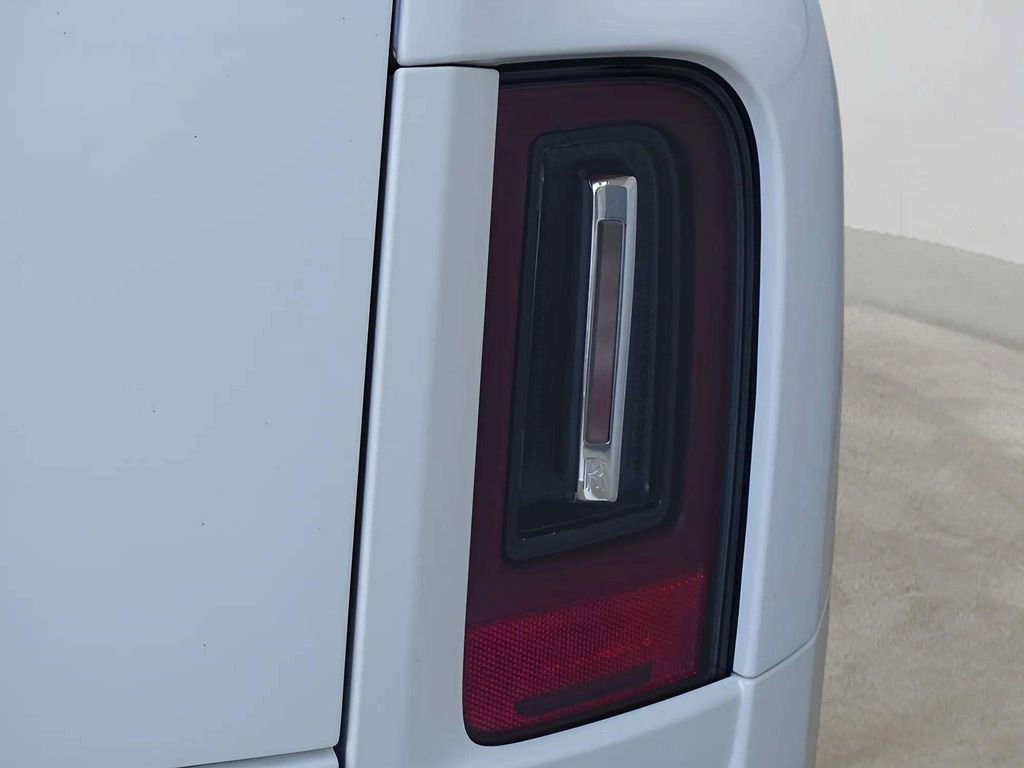 Certified 2025 Rolls-Royce Cullinan image 12