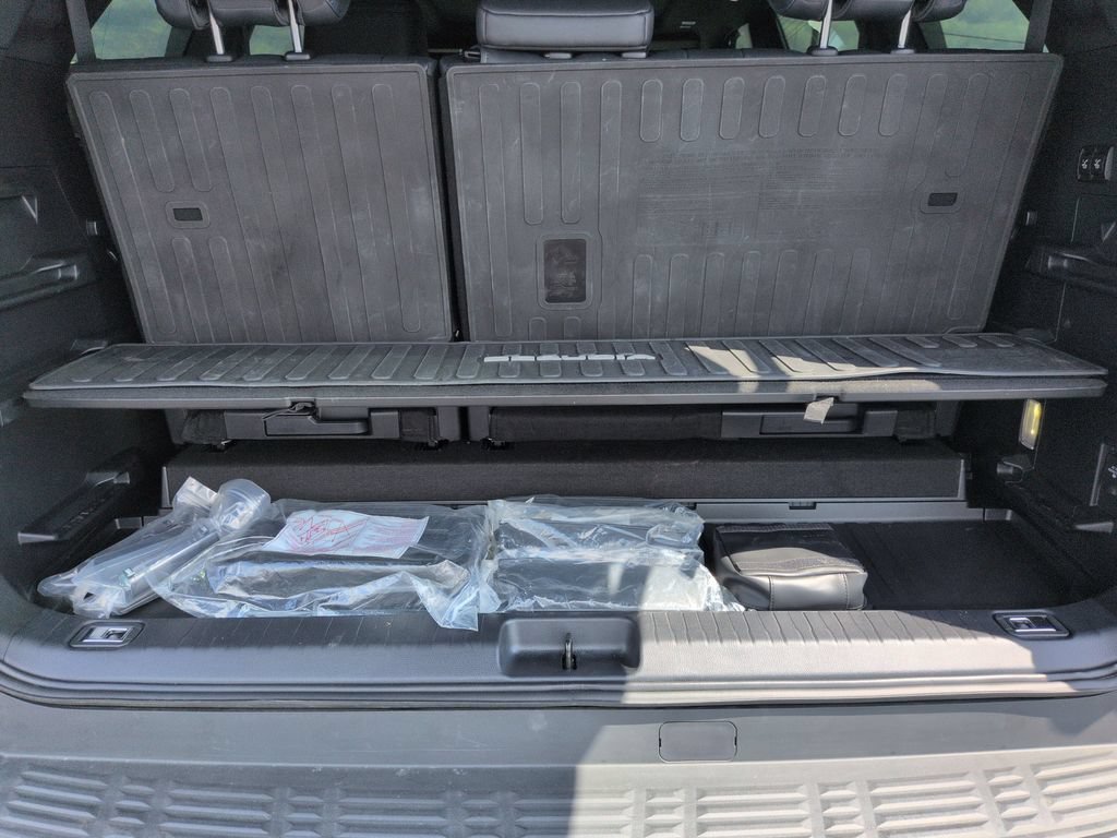 Certified 2025 Toyota Sequoia Platinum AWD/4WD image 23