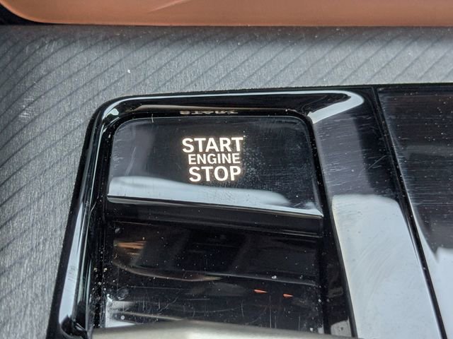 Used 2025 BMW X3 xDrive30i w/ Convenience Package image 31