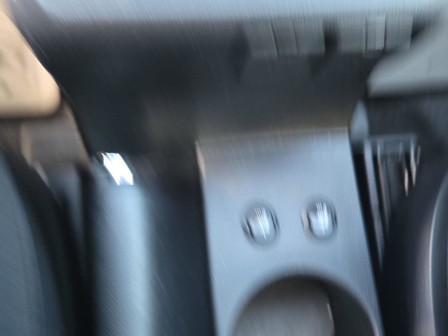 Used 2012 MAZDA MAZDA5 Touring w/ Moonroof & Audio Pkg image 17