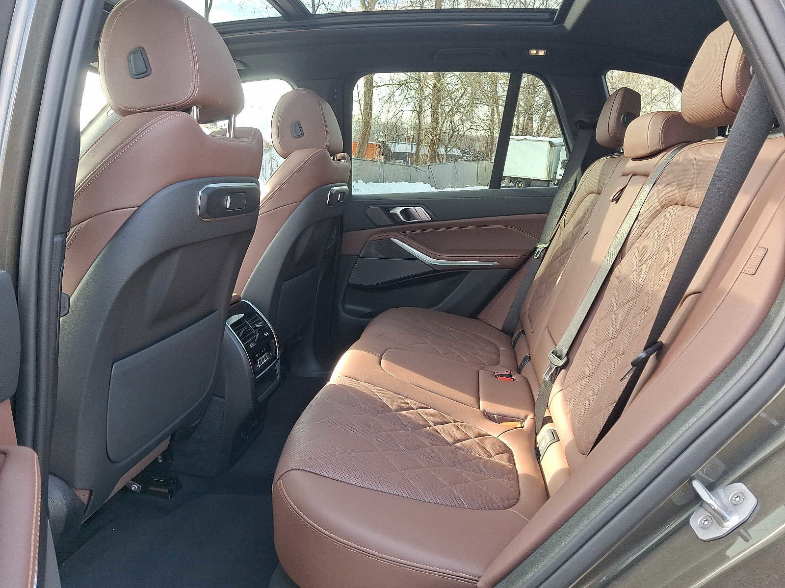 Used 2025 BMW X5 xDrive50e w/ Premium Package image 10