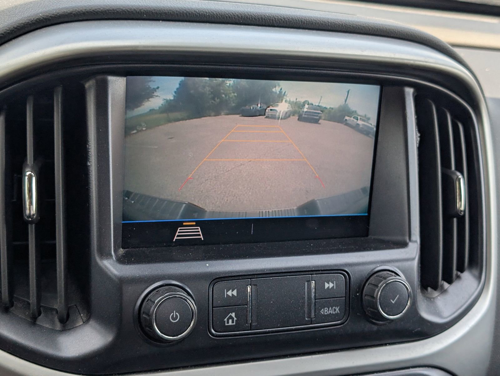 Used 2021 Chevrolet Colorado LT w/ Fleet Safety Package RWD image 9