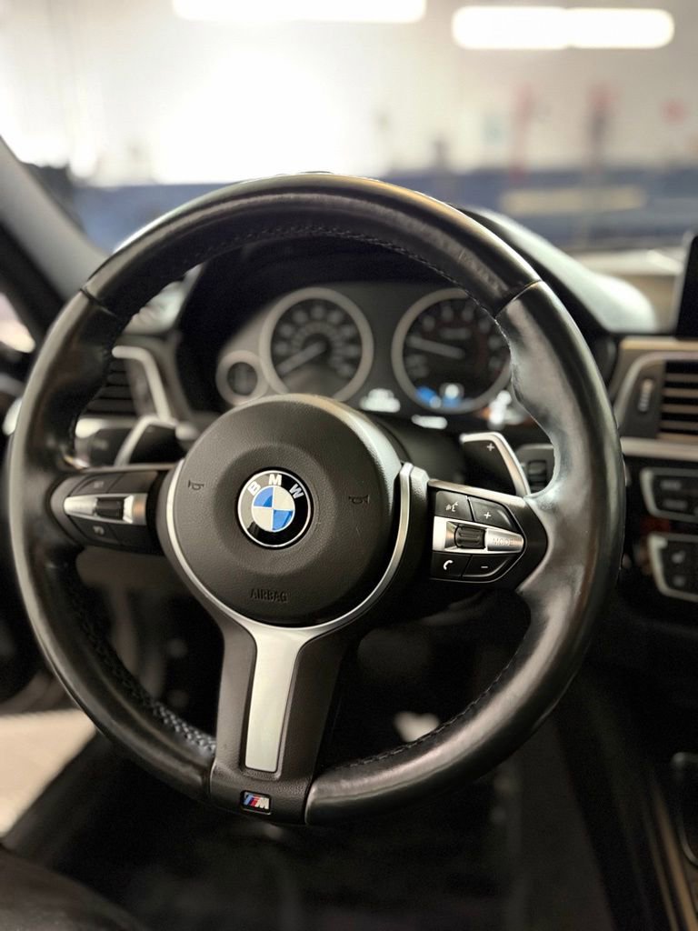 Used 2017 BMW 330e image 17