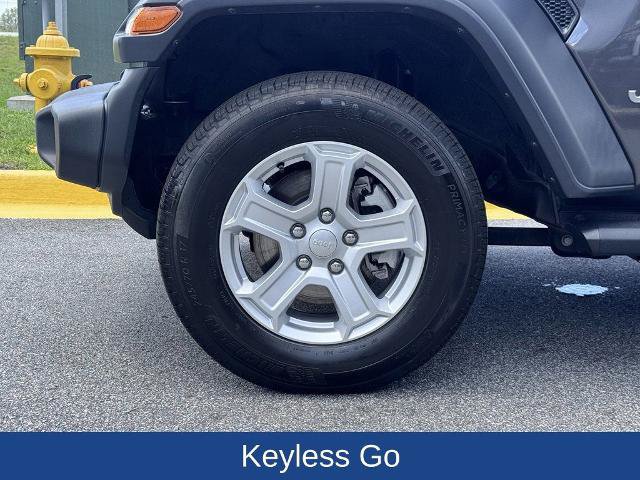 Used 2018 Jeep Wrangler Unlimited Sport S AWD/4WD image 9