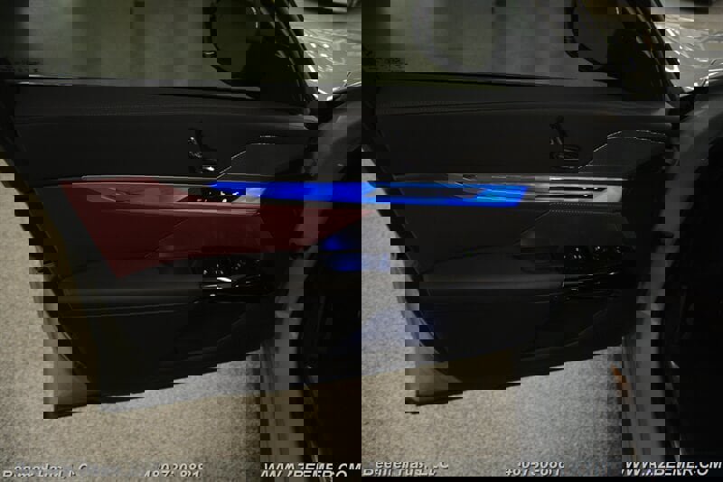 Used 2024 BMW 740i w/ M Sport Professional Package image 39