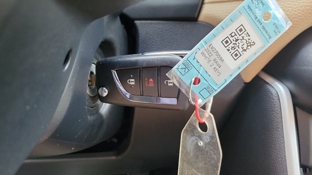 Used 2022 Toyota RAV4 LE AWD/4WD image 31