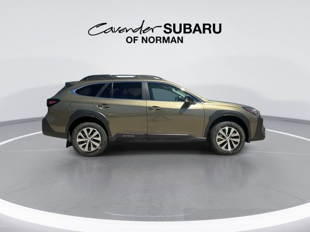 Used 2025 Subaru Outback Premium image 8