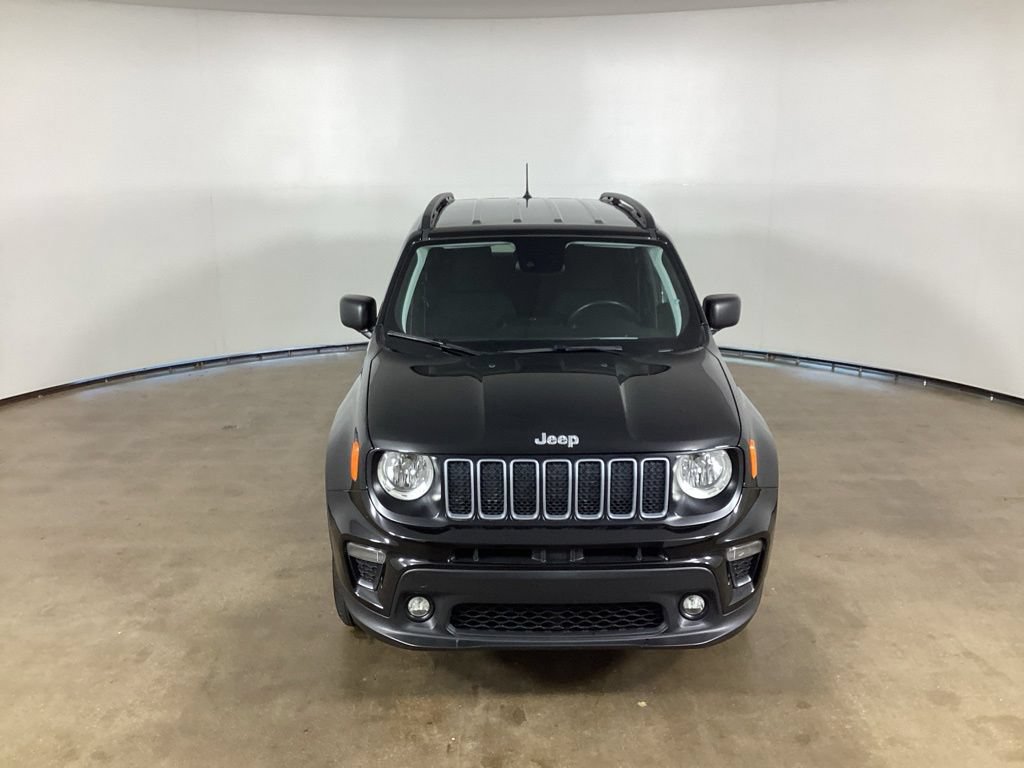 Used 2022 Jeep Renegade Latitude AWD/4WD image 2