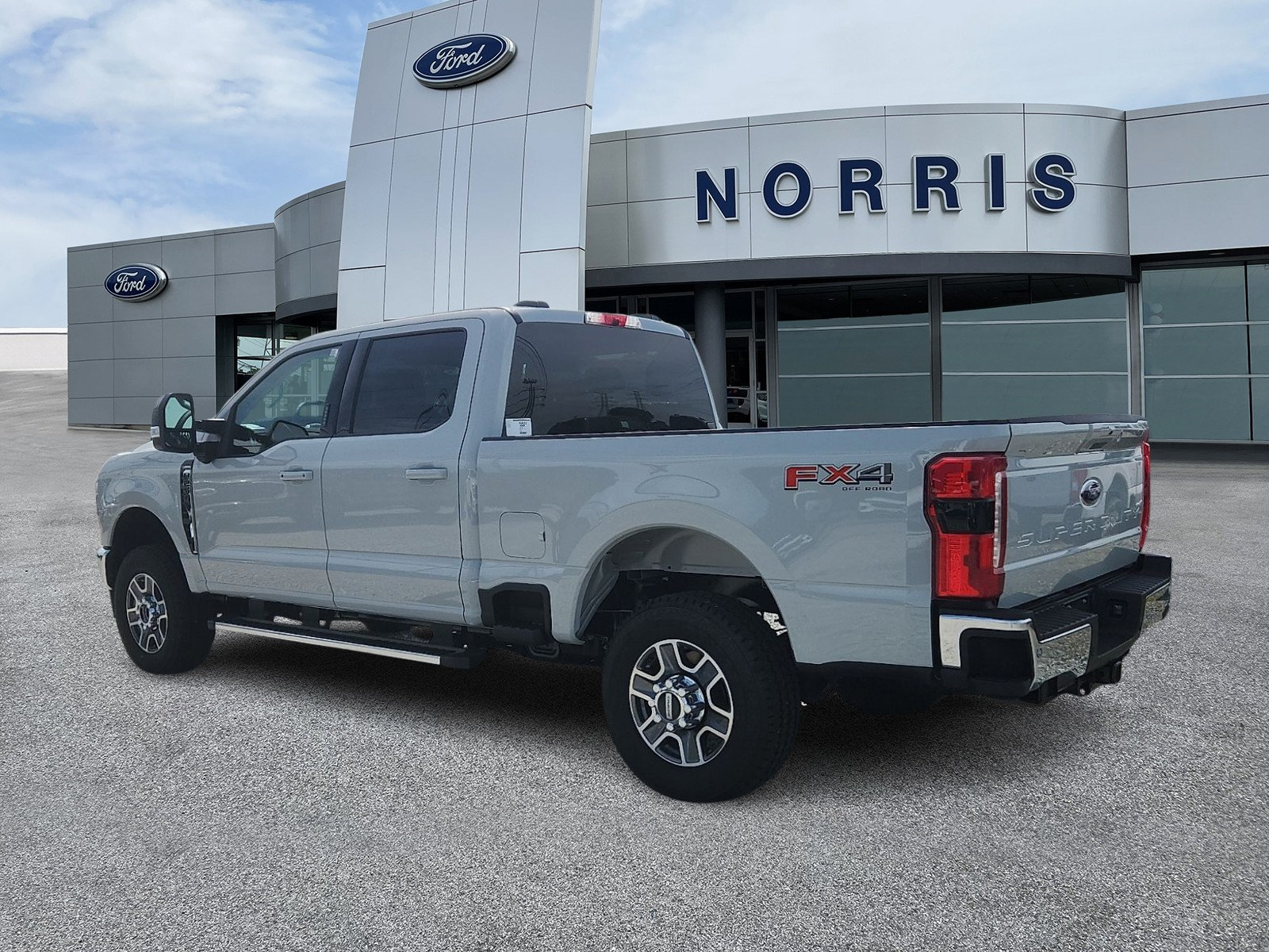 New 2026 Ford F250 Lariat w/ FX4 Off-Road Package AWD/4WD image 3