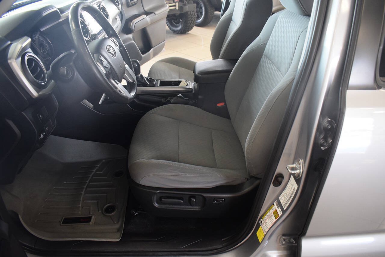 Used 2021 Toyota Tacoma SR5 w/ Technology Package AWD/4WD image 53