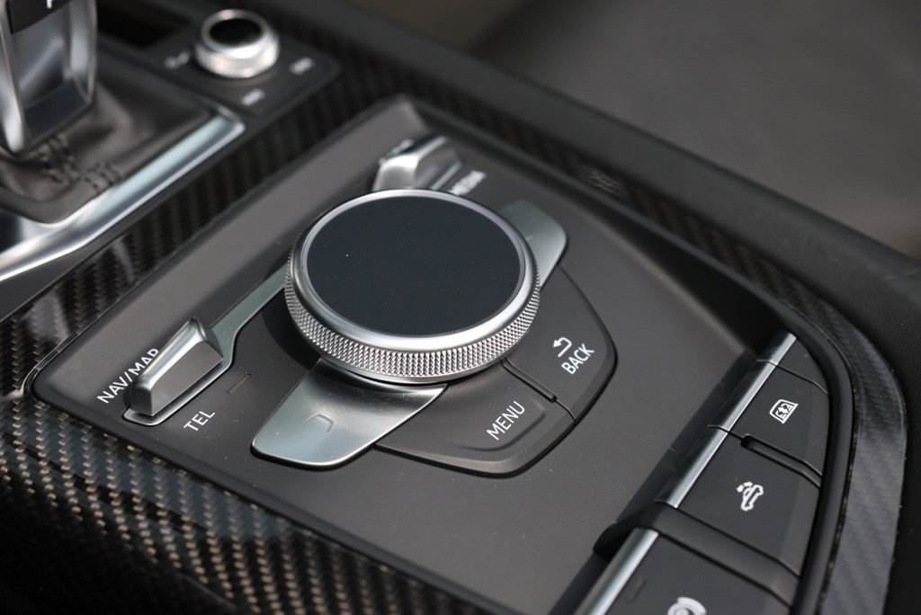 Used 2018 Audi R8 V10 plus w/ Full Leather Package image 41