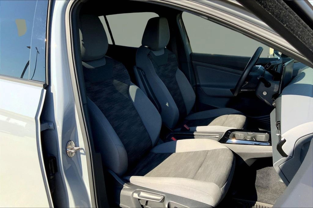 Certified 2022 Volkswagen ID.4 Pro image 7