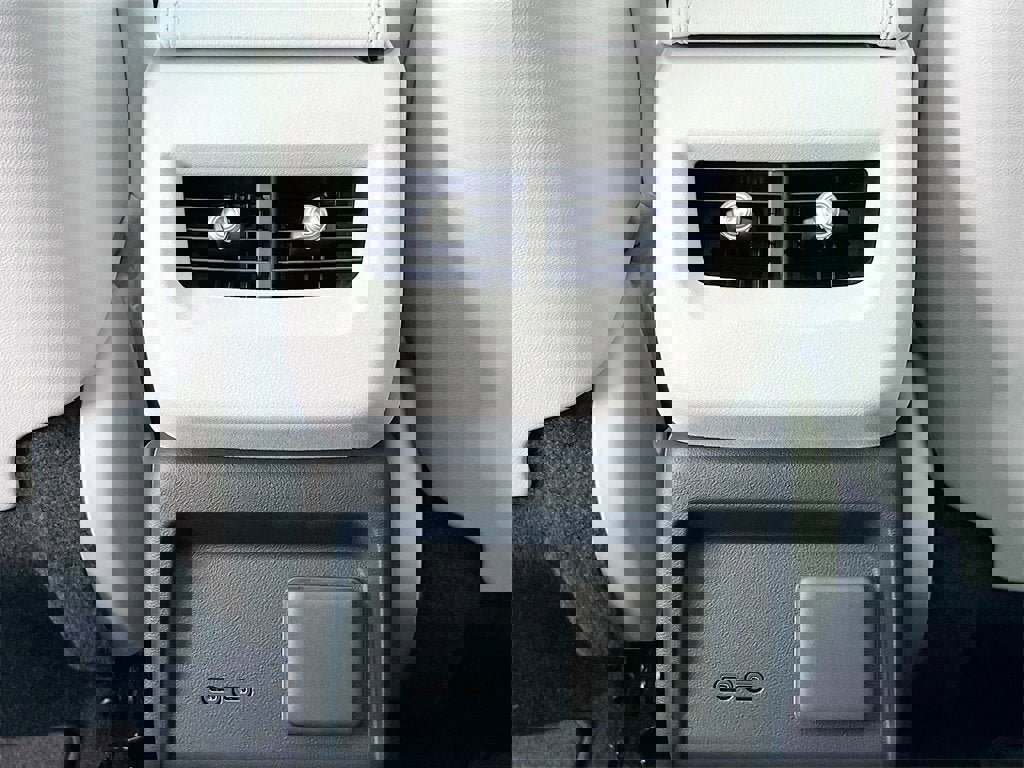 New 2026 Cadillac Optiq Luxury 1 image 26