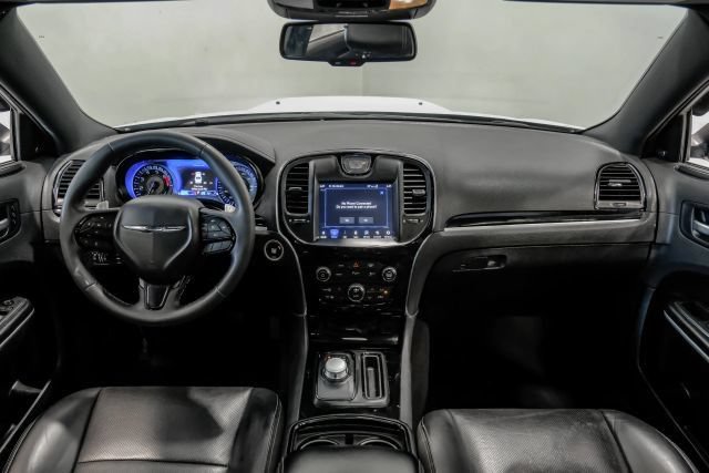 Used 2022 Chrysler 300 S w/ Comfort Group RWD image 22