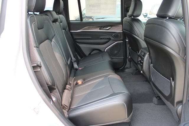 New 2026 Jeep Grand Cherokee Limited AWD/4WD image 48