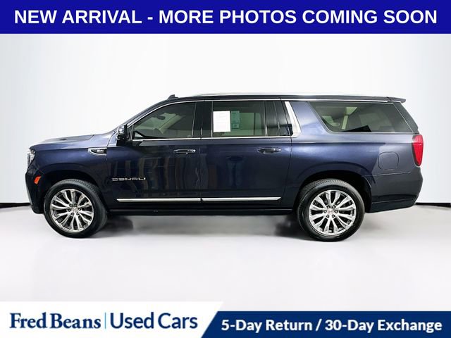 Used 2023 GMC Yukon XL Denali w/ Advanced Technology Package image 4