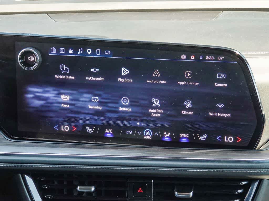 Used 2025 Chevrolet Suburban Z71 AWD/4WD image 13