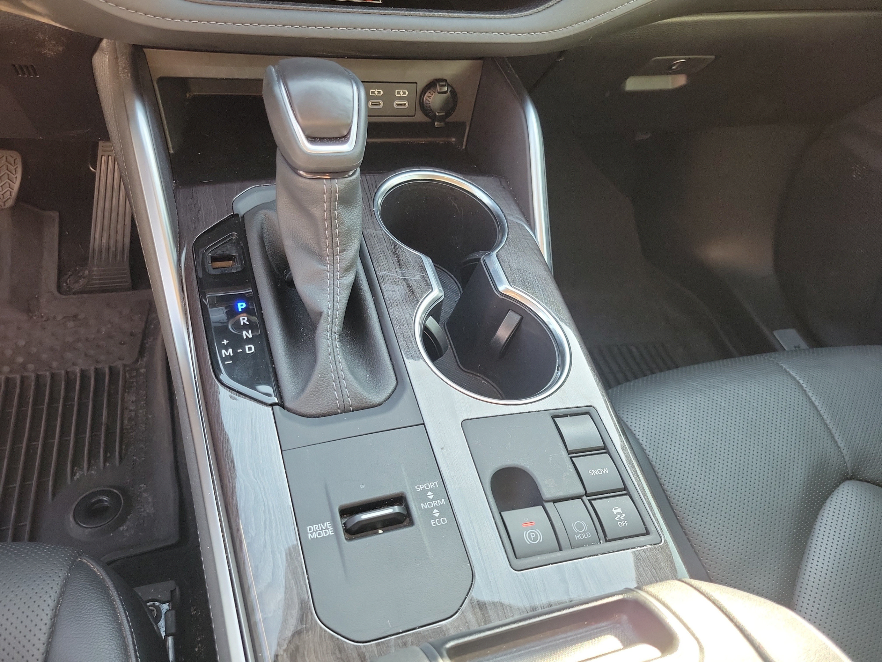 Certified 2025 Toyota Highlander Limited FWD image 20