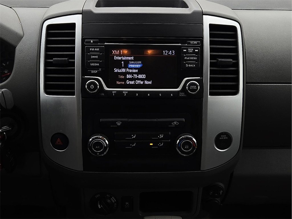 Used 2018 Nissan Frontier SV image 11