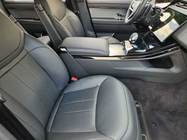 Used 2025 Land Rover Range Rover Sport SE AWD/4WD image 14