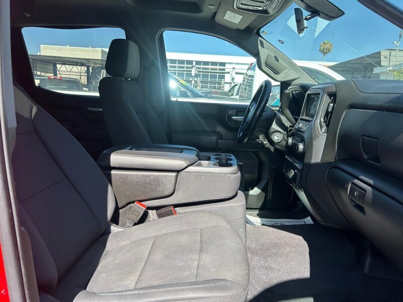 Used 2020 Chevrolet Silverado 1500 Custom w/ Custom Value Package AWD/4WD image 28