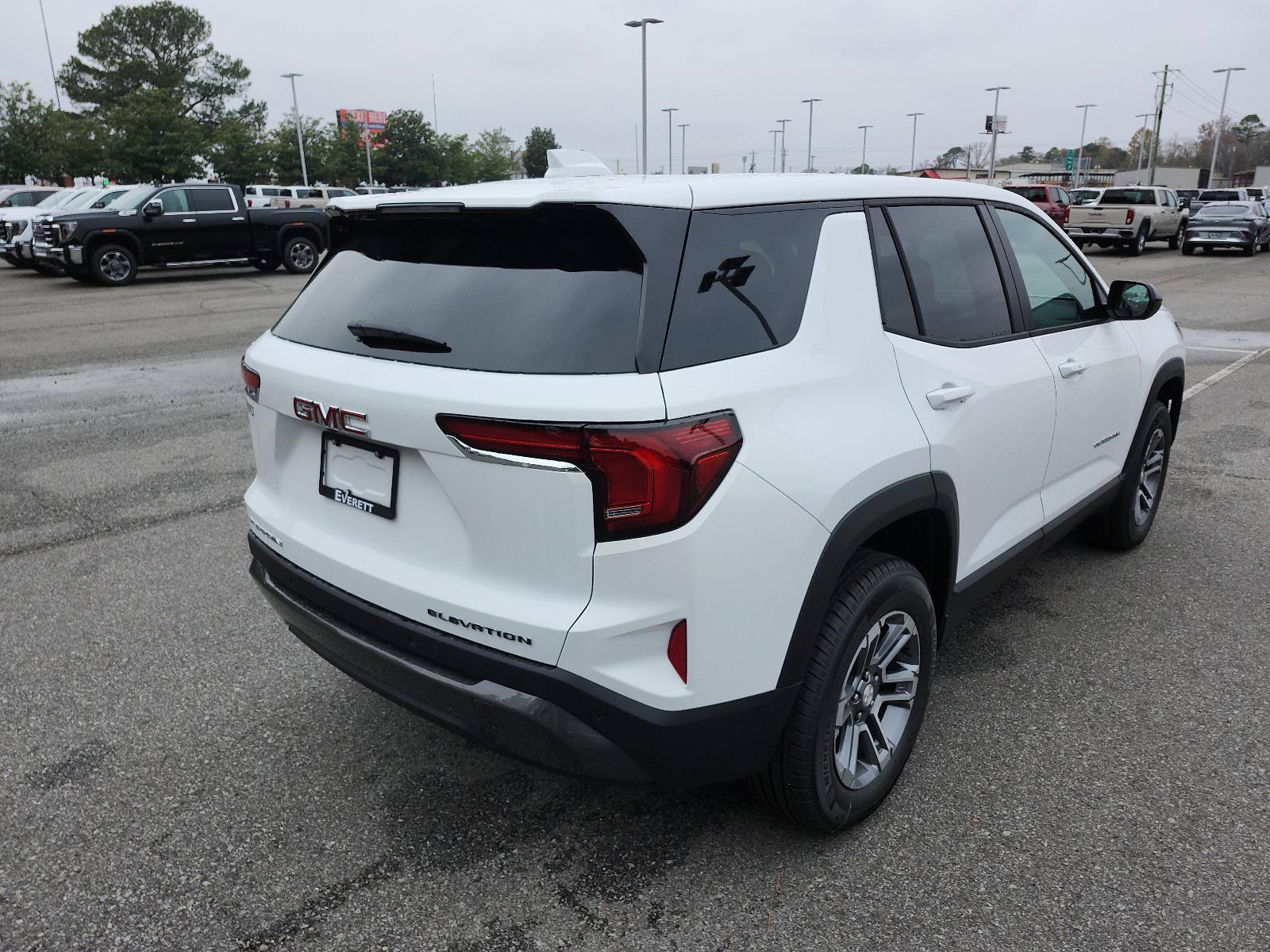 New 2026 GMC Terrain Elevation FWD image 3