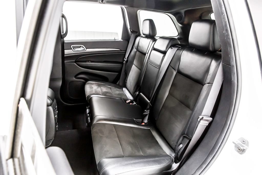 Used 2020 Jeep Grand Cherokee Altitude RWD image 31