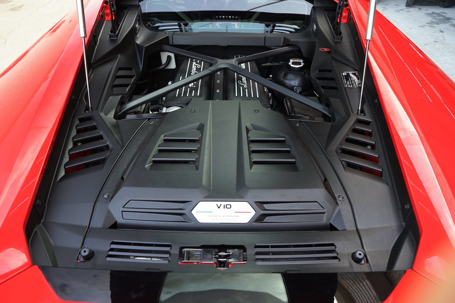 Used 2020 Lamborghini Huracan EVO AWD/4WD image 21