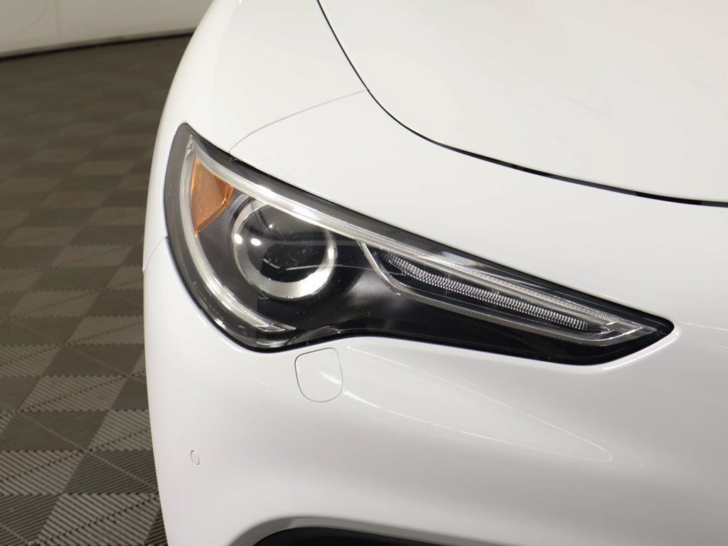 Used 2022 Alfa Romeo Stelvio Ti image 14